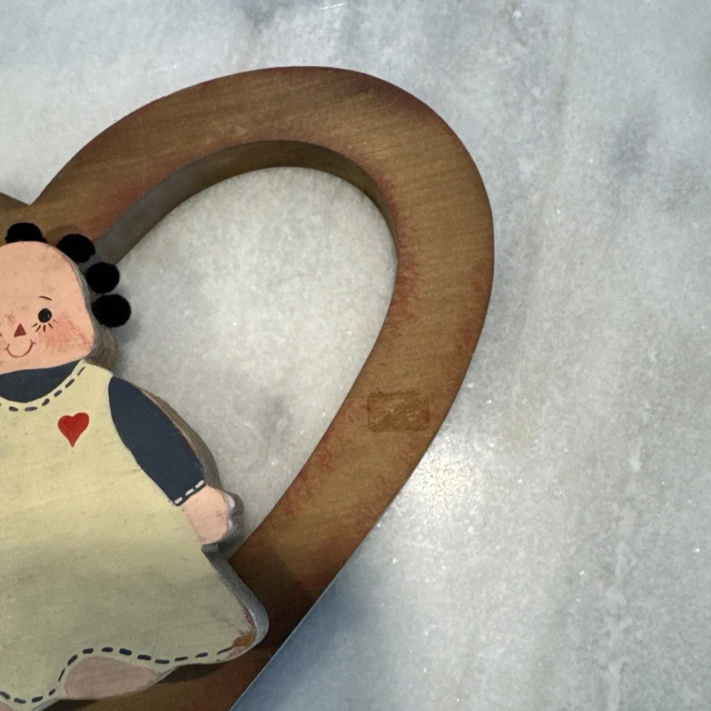 Vintage Folk Art‎ Wood Wall Hanging Heart With Country Girl